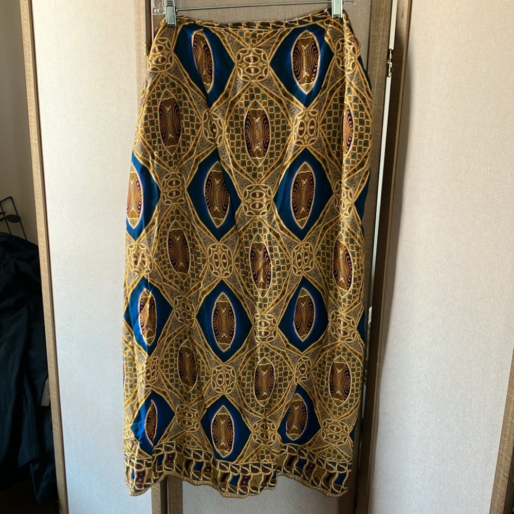 FINAL MARKDOWN Fire Studio Blue and Gold Patterned boho look wrap style skirt 1X - Picture 7 of 12